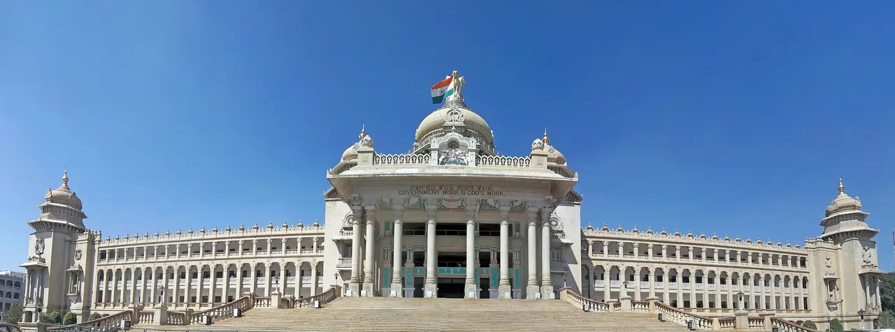 Vidhana Soudha, Bangalore — Yogi Tours & Travels serves families, corporates and groups across the city
