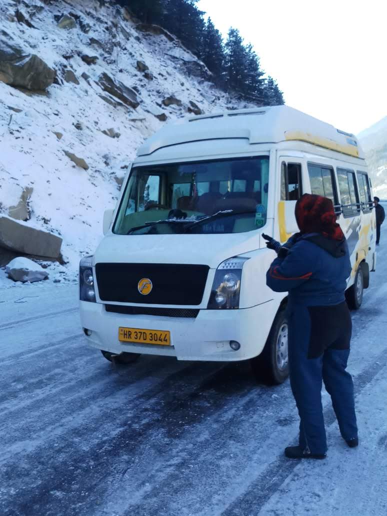 21 Seater Mini Bus rental in Bangalore — 21 seater