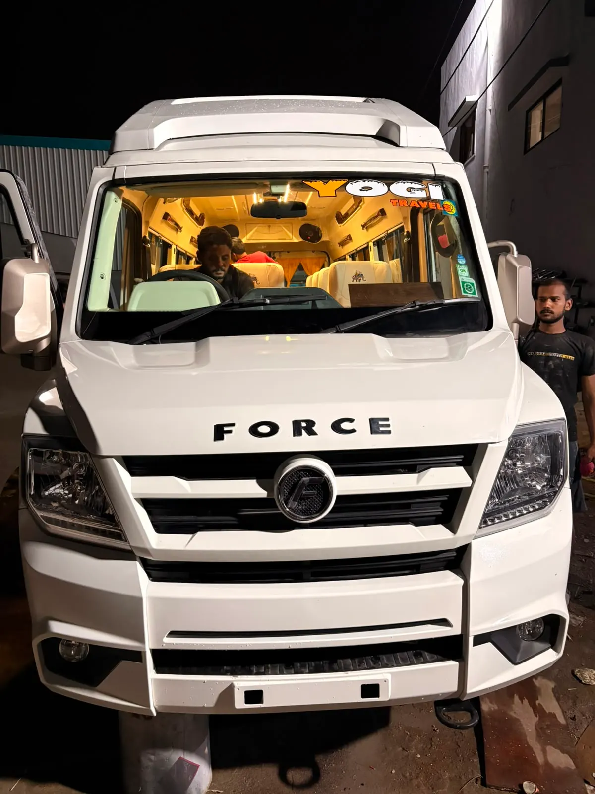 17 Seater Tempo Traveller rental in Bangalore — 17 seater
